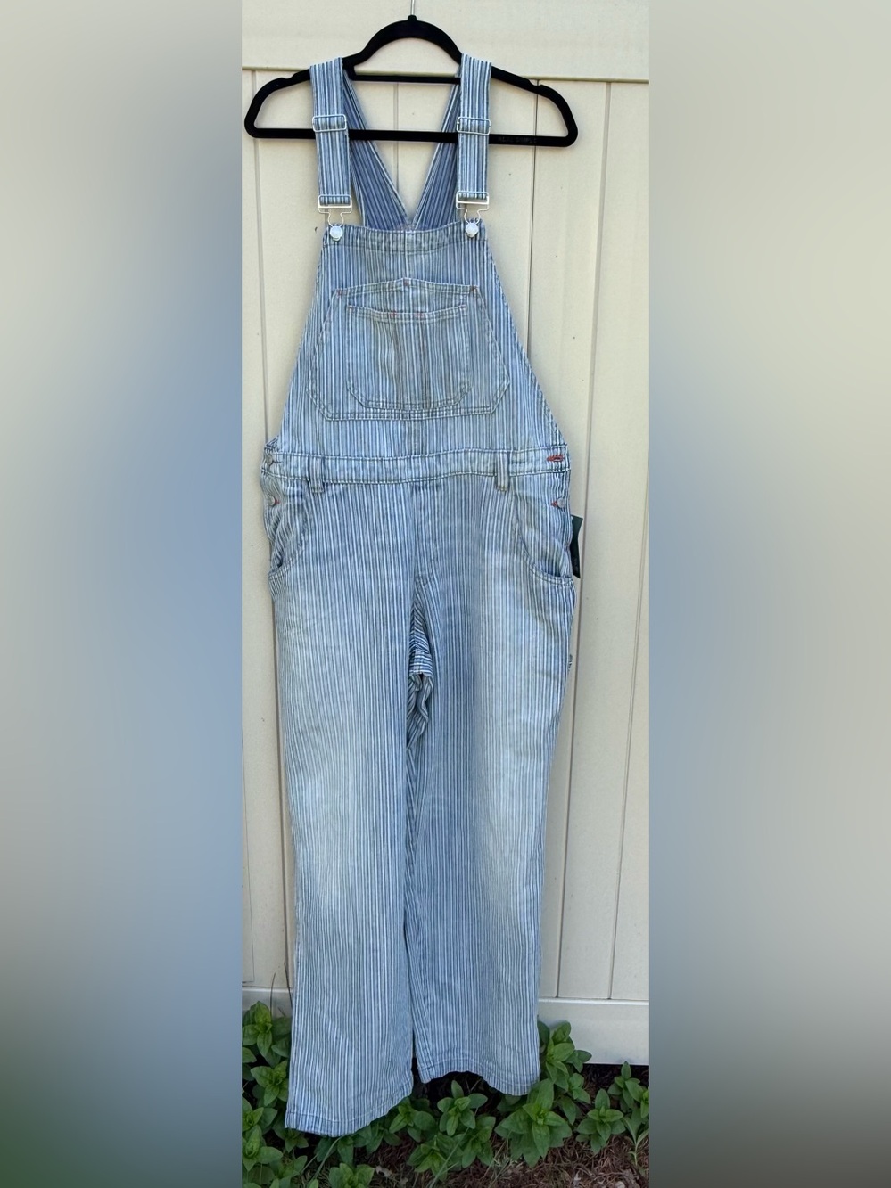 Size Large Wild Fable NEW Blue & White Pinstripe Denim Overalls Jeans distressed